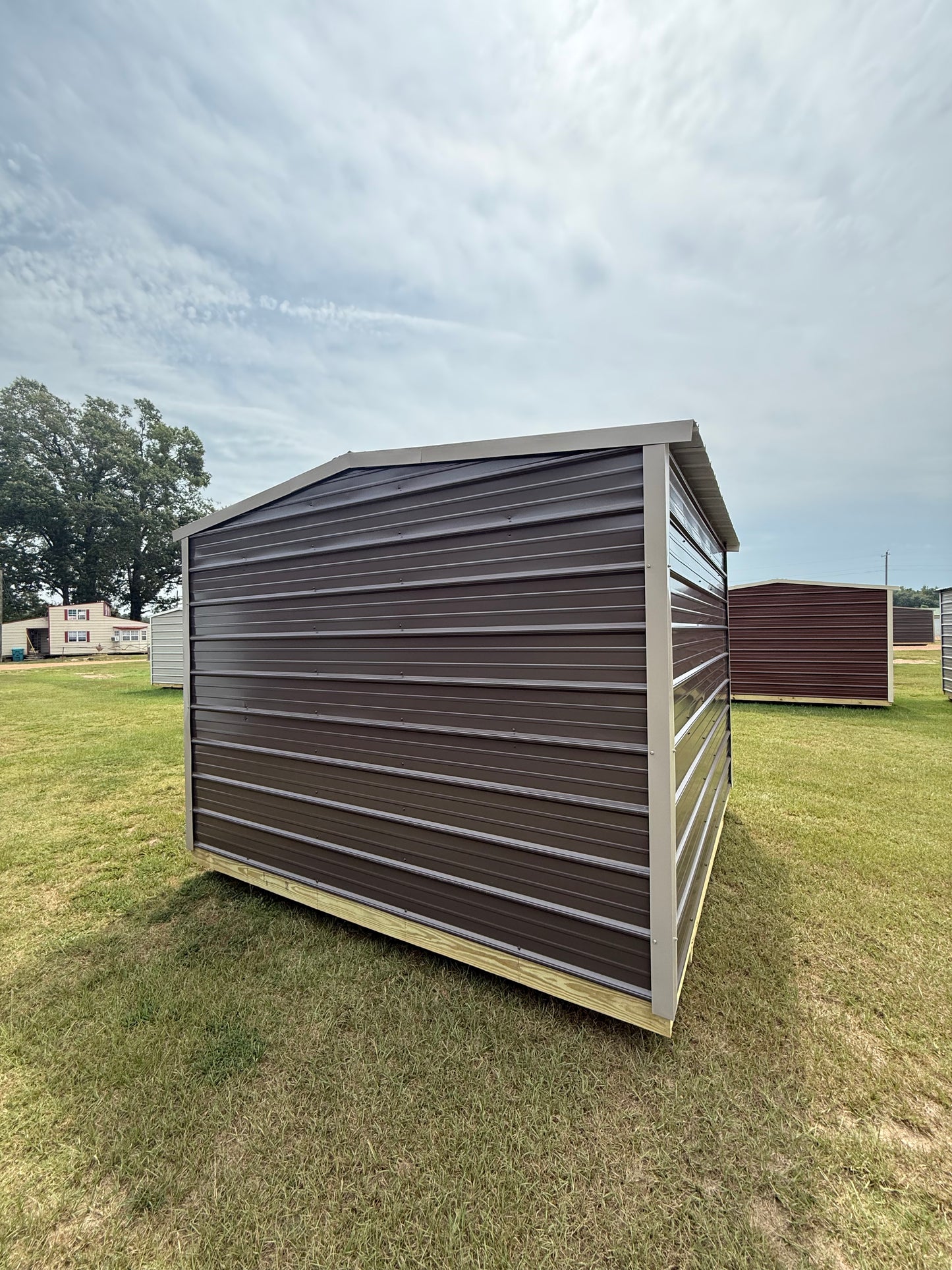 outside/back/side view of regular roof portable building 