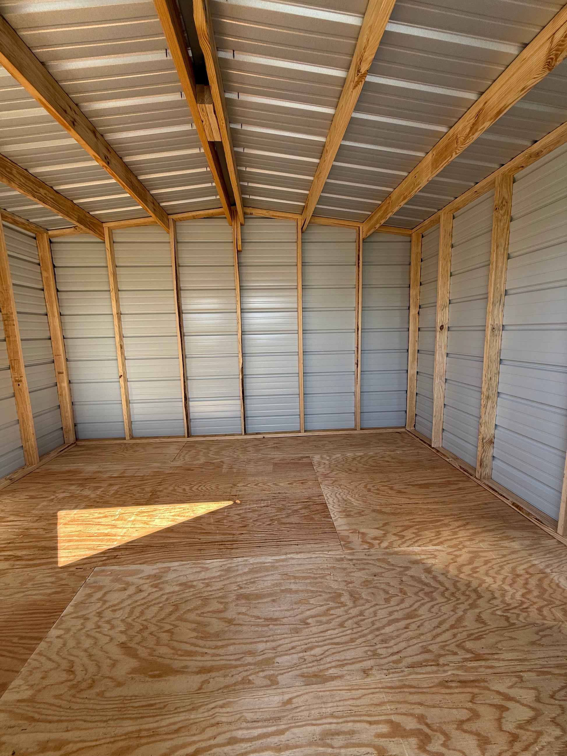 inside 10x12 regular roof building 