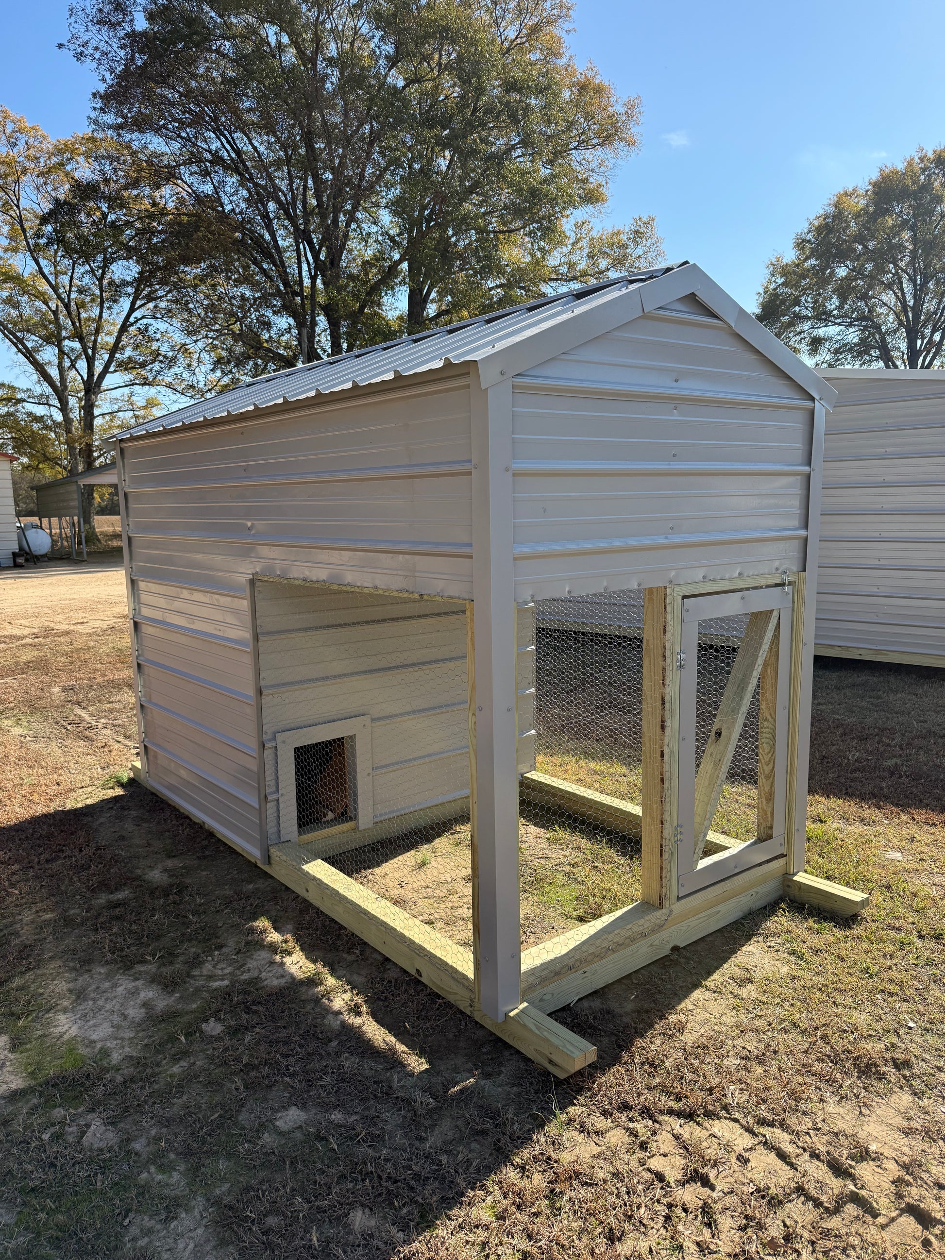 5x10 Chicken coop in Gray